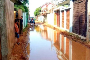 கல்முனை வீதியின் இன்றைய அவல நிலை: மக்கள் விசனம்!