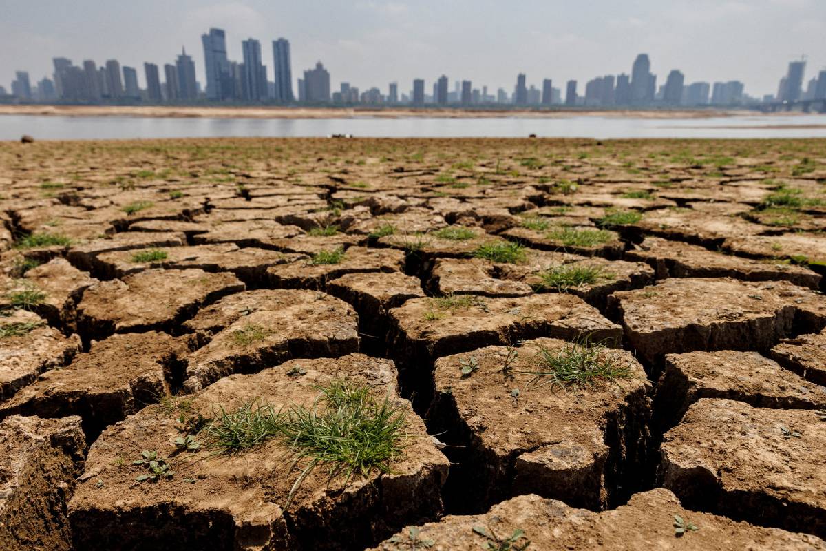 வறட்சியான வானிலையால் ஆயிரக்கணக்கானோர் பாதிப்பு | 68 000 People Affected By Dry Weather வறட்சியான வானிலையால் ஆயிரக்கணக்கானோர் பாதிப்பு | 68 000 People Affected By Dry Weather