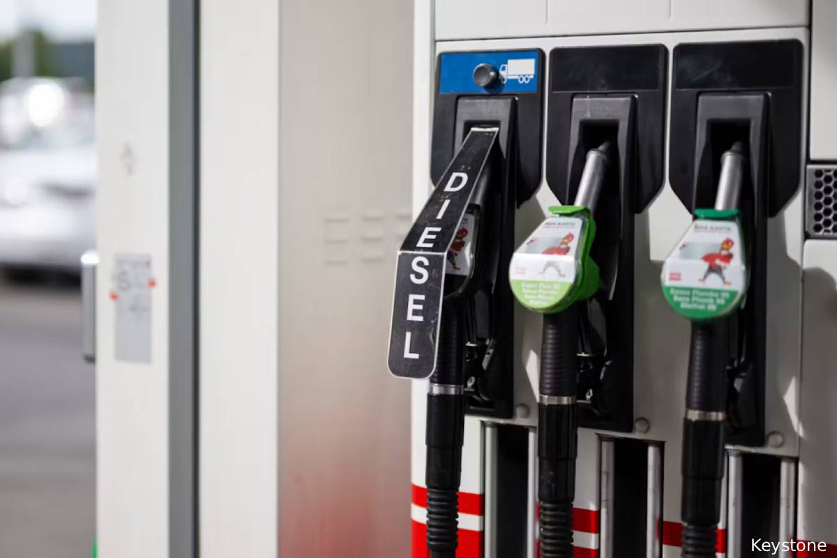சுவிட்சர்லாந்தில் எரிபொருள் விலை மீண்டும் உயர்வு | Fuel Prices Rise Again In Switzerland சுவிட்சர்லாந்தில் எரிபொருள் விலை மீண்டும் உயர்வு | Fuel Prices Rise Again In Switzerland