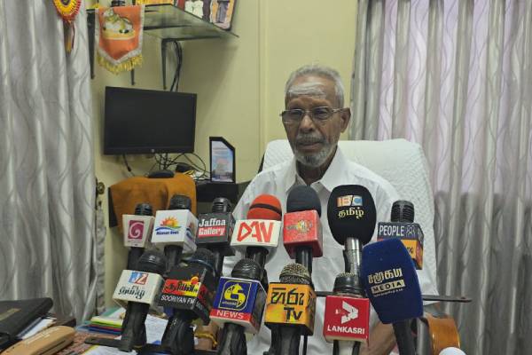 தமிழரசு கட்சிக்கும் ஒற்றையாட்சிக்கும் சம்பந்தமில்லை: சி.வி.கே பகிரங்கம் | Tna Clarifies No Support For Unitary Rule தமிழரசு கட்சிக்கும் ஒற்றையாட்சிக்கும் சம்பந்தமில்லை: சி.வி.கே பகிரங்கம் | Tna Clarifies No Support For Unitary Rule