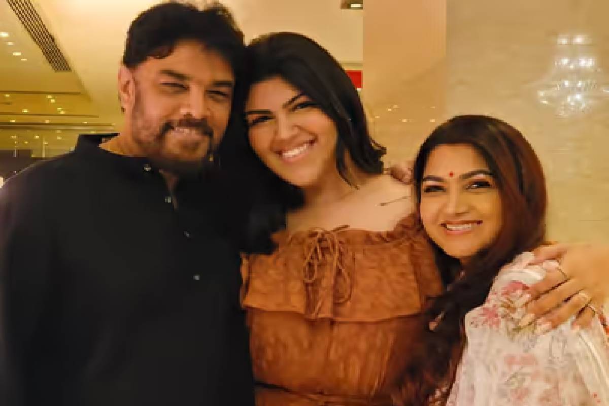 திருநங்கை போல் இருக்கேனா? கிண்டல் செய்தவர்களுக்கு குஷ்பு மகள் நெத்தியடி பதில்! | Kushboo Daughter Reply Transgender Controversy