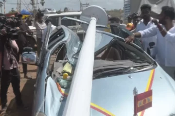 தவெக 2வது மாநில மாநாடு.. 100 அடி கொடிக்கம்பம் சரிந்து விழுந்து விபத்து