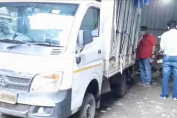 நிர்பயாவுக்கு நேர்ந்த அதே கொடுமை– இரும்பு கம்பியால் பெண்ணின் பிறப்புறுப்பை சேதப்படுத்திய காமக் கொடூரன் | Samugam Viral News