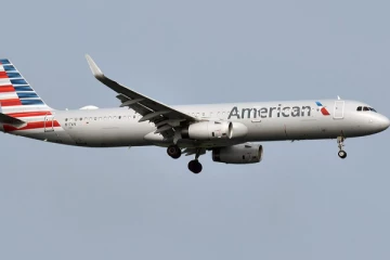 மாஸ்க் போட மறுத்த பயணி... விமானத்தை மீண்டும் புறப்பட்ட இடத்துக்கே திருப்பிய விமானி