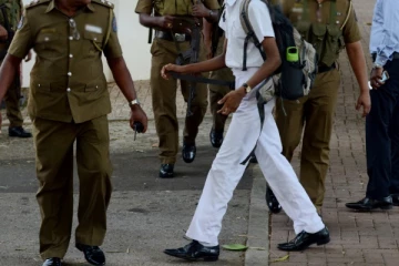 පාසල් ආශ්‍රිතව සිදුකළ විශේෂ මත්ද්‍රව්‍ය වැටලීම් වලින් අත්අඩංගුවට ගත් පිරිස මෙන්න.