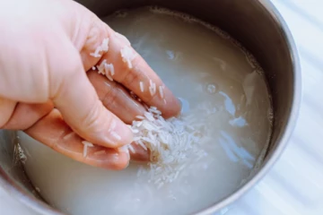 அரிசியை கழுவாமல் சமைத்து சாப்பிட்டால் என்னென்ன பிரச்சனைகள் ஏற்படும் ?