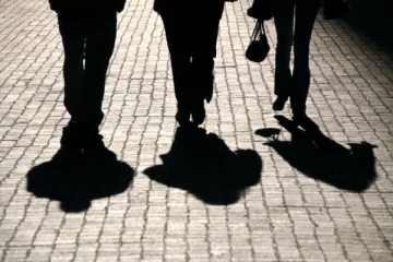 அலறவிடும் தாத்தா கேங் ; சினிமாவை மிஞ்சும் சம்பவம் - நடந்தது என்ன?