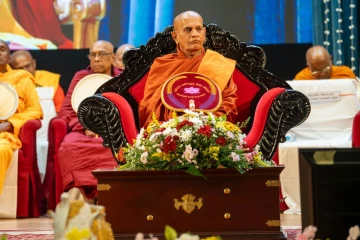 අතිපූජ්‍ය නිකපොත චන්ද්‍රජෝති නාහිමියෝ උඩරට අමරපුර මහා නිකායේ මහානායක ධුරයෙන් පිදුම් ලබති