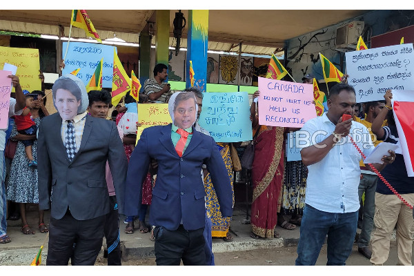 கனேடிய பிரதமர், தமிழ் எம்.பி ஆகியோரின் உருவப் பொம்மைகள் எரிப்பு | Sri Lanka Army War Crimes Canadian Prime Minister