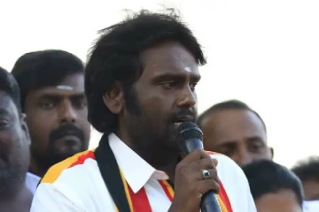 அரசியலில் முதல்முறையாக பேன்ட் சர்ட் போட்டது நான்தான்: விஜய பிரபாகரன்