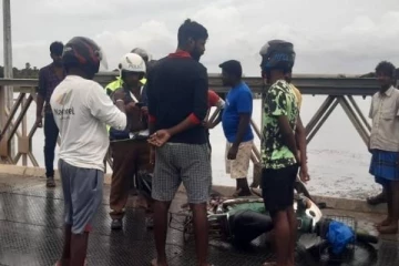 யாழில் இன்று காலை தற்கெட்டுஓடிய காரால் நேர்ந்த  அசம்பாவிதம்