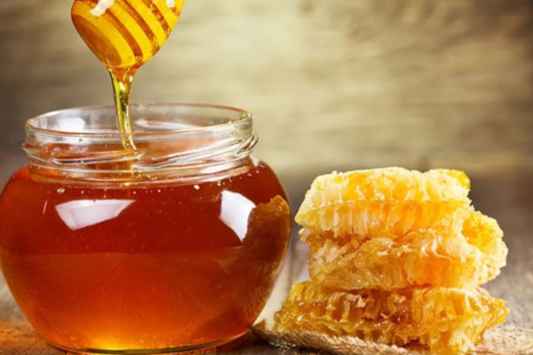 குளிர் காலத்தில் அருமருந்தாகும் தேன் மற்றும் மிளகு! | Honey And Pepper Are Great For Winter குளிர் காலத்தில் அருமருந்தாகும் தேன் மற்றும் மிளகு! | Honey And Pepper Are Great For Winter