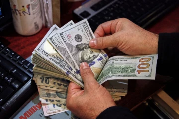 1000 மில்லியன் டொலரை சேமிப்பாக பெற்ற இலங்கை