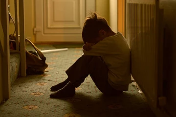 9 வயது மாணவன் பல முறை பாலியல் துஸ்பிரயோகம்; ஆசிரியருக்கு நேர்ந்த கதி