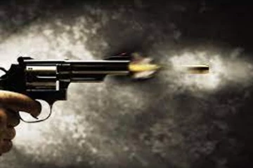 நபர் ஒருவர் துப்பாக்கி சூட்டுக்கு இலக்காகி உயிரிழப்பு