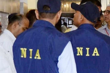 வெளிநாடொன்றில் இலங்கையர்கள் 15 பேர் மீது வழக்கு தாக்கல்!