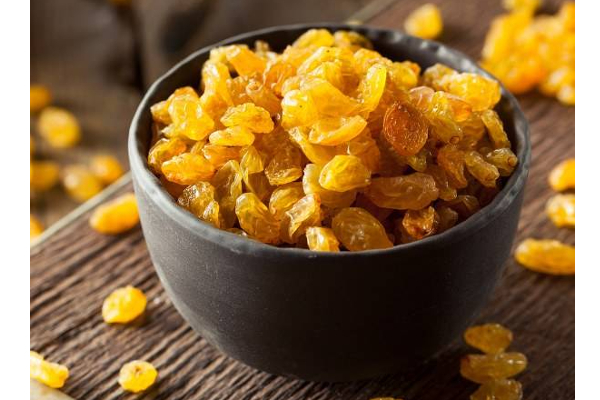 வெறும் வயிற்றில் உலர் திராட்சை சாப்பிடுவதால் கிடைக்கும் அற்புத நன்மைகள் பற்றி தெரியுமா? | Benefits Of Eating Raisins In Empty Stomach