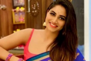 மஞ்சள் நிற கவர்ச்சி உடையில் மாலத்தீவில் பிக்பாஸ் ஷிவானி... வாயடைத்துப்போன ரசிகர்கள்