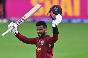 கிரிக்கெட் வரலாற்றில் எந்த வீரரும் செய்யாத சாதனையை படைத்த ஷாய் ஹோப்