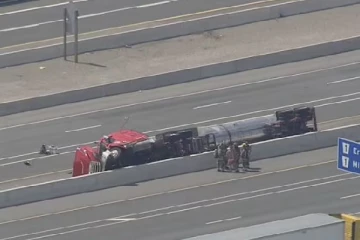 கனடாவின் மிசிசாகா நெடுஞ்சாலை 401 விபத்து: டேங்கர் லொறி கவிழ்ந்து சாரதி பலி