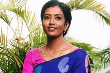 பாரதி கண்ணம்மா சீரியல் புகழ் ரோஷினியா இது, விஜய் விருதிற்காக அவர் போட்ட லுக்கை பார்த்தீர்களா?- அச்சு அசல் அப்படியே உள்ளாரே