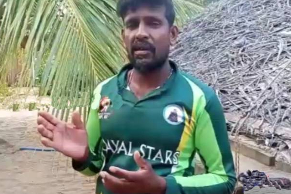 யாழில் மீனவர் ஒருவரை மூர்க்கத்தனமான தாக்கிய மர்ம நபர்கள்! | Fake Military Intelligence Attack Jaffna Fisher யாழில் மீனவர் ஒருவரை மூர்க்கத்தனமான தாக்கிய மர்ம நபர்கள்! | Fake Military Intelligence Attack Jaffna Fisher