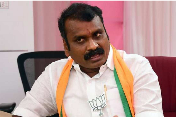 உக்ரைனில் இருந்து மாணவர்களை மீட்டுக் கொண்டு வந்துவிட்டதா தமிழக அரசு ?  -  எல்.முருகன் கேள்வி - தமிழ்நாடு