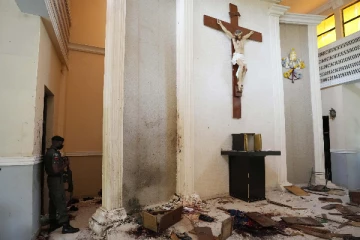 பிரார்த்தனையில் இருந்தவர்களை ஈவிரக்கமின்றி கொன்ற கும்பல்; 15 பேர் பலி