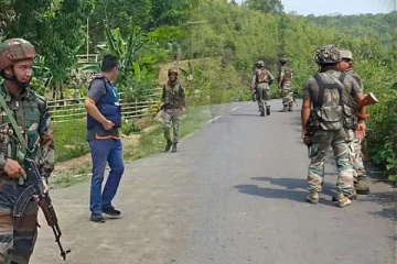 மணிப்பூரில் துப்பாக்கி சூடு : 14 பேர் படுகாயம்