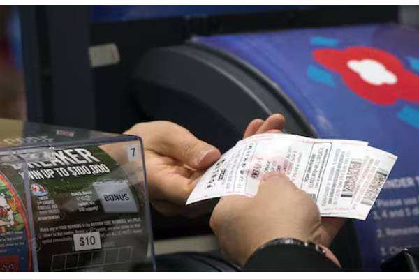 chennai man win dubai lottery 24.5 lakhs