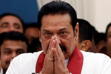 அரசியலை விட்டு போகமாட்டேன்; அடம்பிடிக்கும் மஹிந்த!