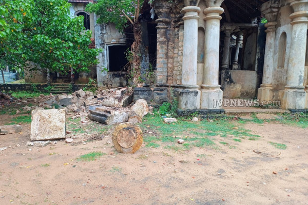 யாழில் கடும் மழை ; சரிந்தது வரலாற்று பொக்கிசம் | Jaffna Manthiri Manaicollapsed Heavy Rain