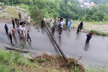 பேய் மழை, பெருவெள்ளம்... 300 கடந்த பலி எண்ணிக்கை: மிதக்கும் ஆசிய நாடொன்று