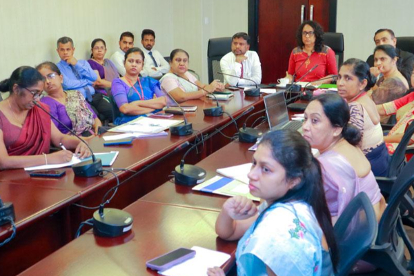 அடுத்த ஆண்டு முதல் பாடசாலை மாணவிகளுக்கான விசேட திட்டம் | Special Program For Schoolgirls அடுத்த ஆண்டு முதல் பாடசாலை மாணவிகளுக்கான விசேட திட்டம் | Special Program For Schoolgirls