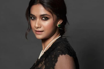 விஜய்யை பின்பற்றும் கீர்த்தி சுரேஷ்.. படக்குழுவுக்கு கொடுத்த சர்ப்ரைஸ் கிப்ட்