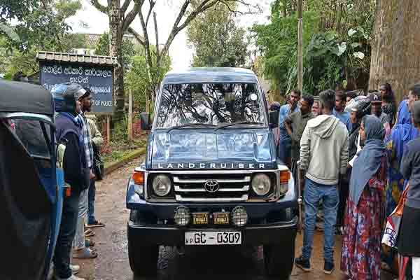 மூன்றரை கோடி பணமோசடியில் சிக்கிய நபர் | 3 5 Crores Of Money Was Scammed Hatton