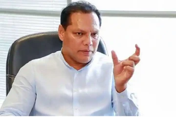 ஸ்ரீலங்கா சுதந்திரக் கட்சியிலும், ஐக்கிய தேசியக் கட்சியிலும் உள்ள ஒரேநிலைமை! தயாசிறி