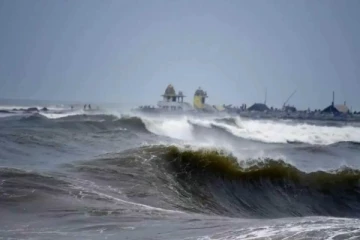 வங்கக்கடலில் உருவாகும் குறைந்த காற்றழுத்த தாழ்வு பகுதி- வானிலை மையம் எச்சரிக்கை