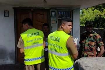 தாயை பார்க்க சென்ற இளம் வங்கி அதிகாரிக்கு நேர்ந்த சோகம்