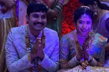 அமெரிக்காவில் நடந்த திருமணம்! இந்தியாவில் திரையரங்கில் கண்டு மகிழ்ந்த பெற்றோர்