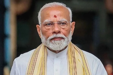 தமிழ்நாட்டில் போட்டியிட்டு பின்னடைவு பெற்ற பாஜக நட்சத்திர வேட்பாளர்கள்