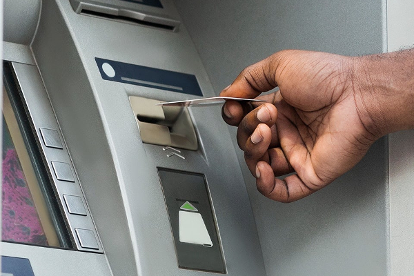 சில தனியார் வங்கிகளில் புதிய நடைமுறை - கடும் அதிருப்தியில் மக்கள் | Bank Fraud Sri Lanka New Bank Accout Open