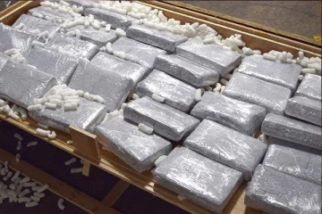 சுவிஸ் மாகாண எல்லை ஒன்றில் பொலிசாரிடம் சிக்கிய கார்... காருக்குள் என்ன இருந்தது தெரியுமா?