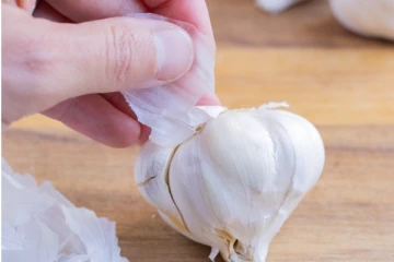 தினமும் ஒரு துண்டு பூண்டை வெறும் வயிற்றில் சாப்பிட்டால் என்ன நடக்கும் தெரியுமா?