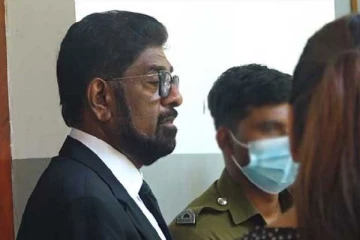 முன்னாள் அமைச்சர் கெஹலிய உட்பட ஒன்பது பேருக்கு இறுகும் பிடி