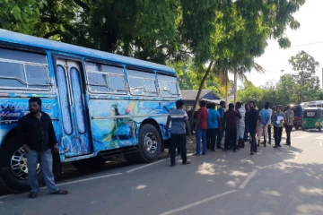 பஸ்ஸில் ஏற முற்பட்டவருக்கு நபருக்கு நேர்ந்த துயரம்