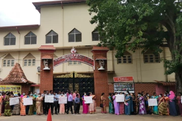 ஜோசப் ஸ்டாலின் கைது செய்யபட்டமைக்கு எதிராக வடக்கில் ஆர்ப்பாட்டம்(Photos)