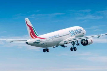 இலங்கையை விட்டு வெளியேறும் அமைச்சர்கள், நாடாளுமன்ற உறுப்பினர்கள்