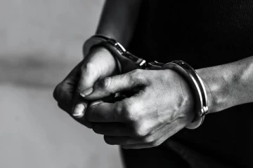 திருகோணமலையில் இரவோடு இரவாக சிக்கிய 17 வயது சிறுவன்