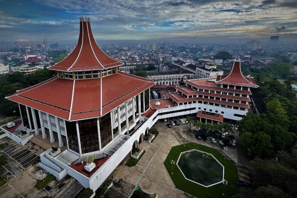 தன்னை ஹிட்லர் என விமர்சித்தவர்களுக்கு சபையில் பதிலடி கொடுத்த ஜனாதிபதி! | Criticize Me As Hitler President தன்னை ஹிட்லர் என விமர்சித்தவர்களுக்கு சபையில் பதிலடி கொடுத்த ஜனாதிபதி! | Criticize Me As Hitler President